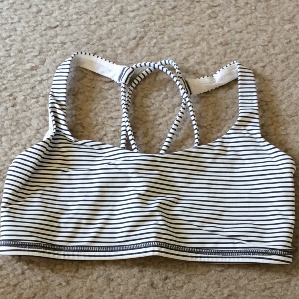 Lululemon sports bra